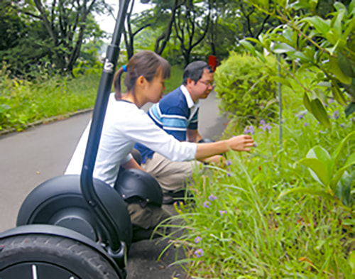 武蔵丘陵森林公園セグウェイツアー気になるものを見つけたら